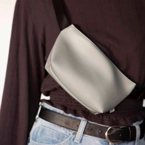 Light & Fashionable Fanny Bag - Gray